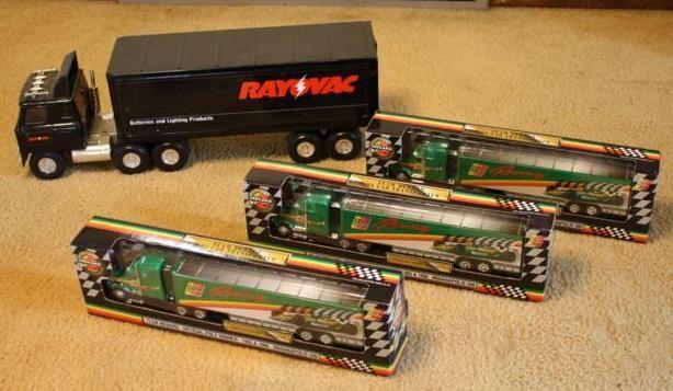 lot 259 image: Large vintage Semi truck Rayovac wi...