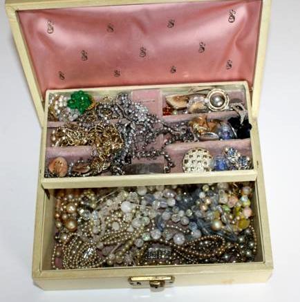 lot 270 image: Jewelry box with necklaces, bracele...
