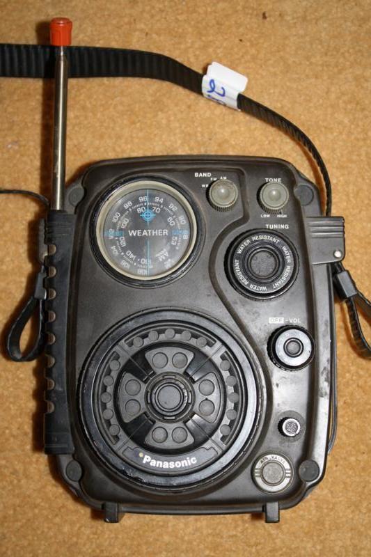 lot 284 image: Panasonic weather radio RF-822 in w...