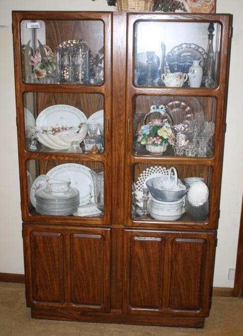 lot 31 image: China Cabinet