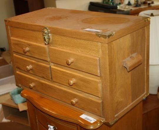 lot 38 image: Large Machinist&nbspWood Case line...