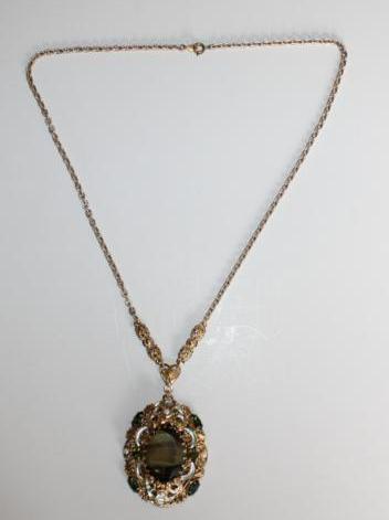 lot 50 image: Antique or 1930-1960 broach and nec...