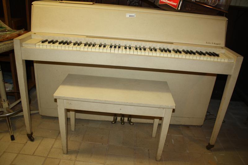 lot 87 image: Piano Kohler and Campbell 36.5 w x ...