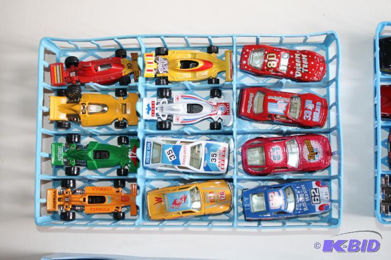 lot 9 image: Hotwheels Matchbox