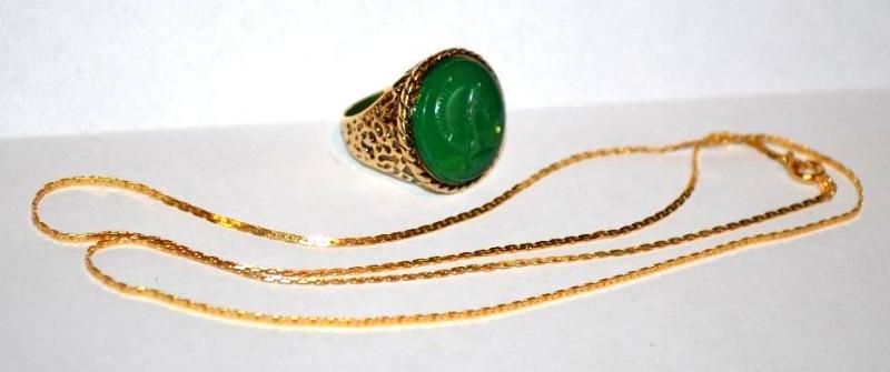 lot 98 image: Older Heavy gold looking ring with ...