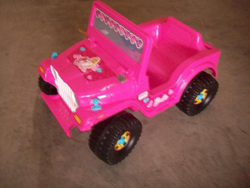 lot 12 image: Barbie Jeep -New -2 seater -6v -com...
