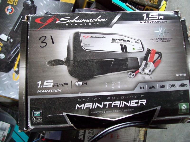 lot 31 image: Schumacker&nbspbattery maintaine -...