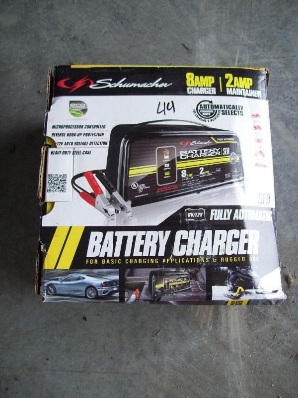 lot 44 image: Schumacker&nbspBattery Charger -8 ...