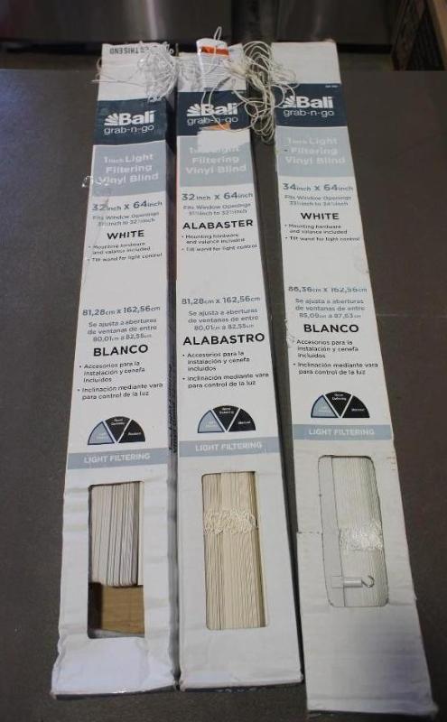 lot 31 image: Lot of Bali Mini Blinds (2) 32"...