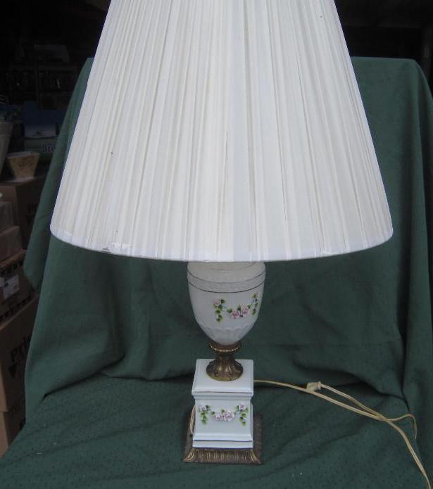 lot 10 image: Table Lamp - White