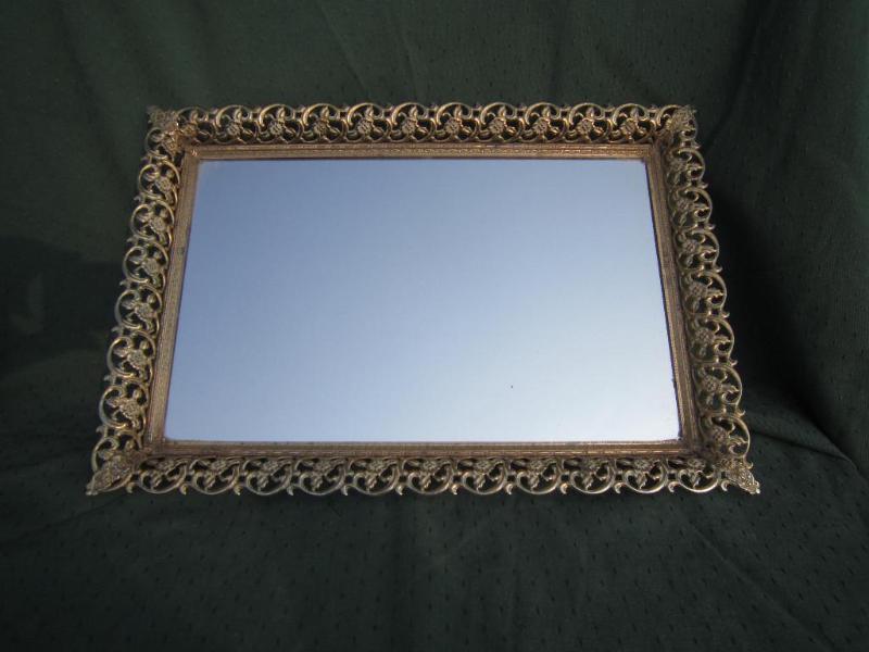 lot 106 image: Vanity Mirror Tray  16 x 11...