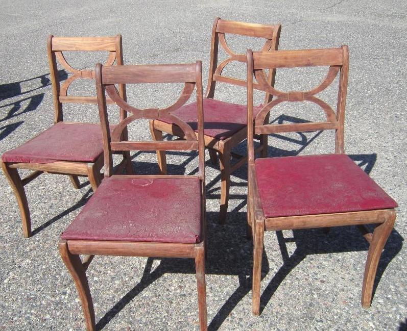 lot 118 image: Set of 4 Walnut Chairs Duncan Phyfe...