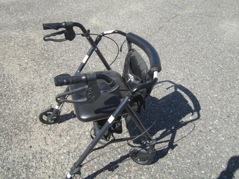 lot 122 image: Folding Walker with Pockets Lift Se...