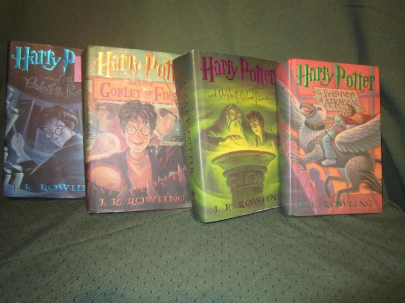 lot 125 image: Harry Potter 3 4-5-6 Books ...