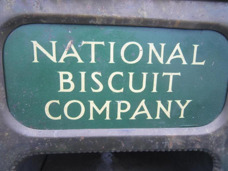 lot 13 image: National Biscuit Co