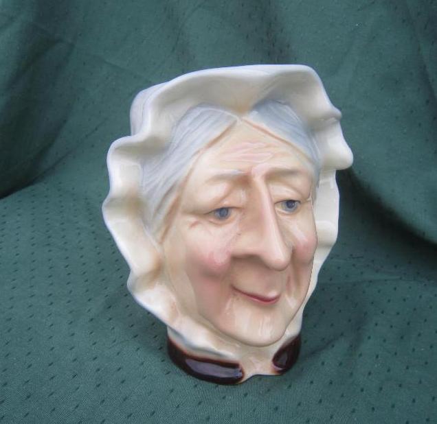 lot 138 image: Charles Dickens Pottery Kingston Po...