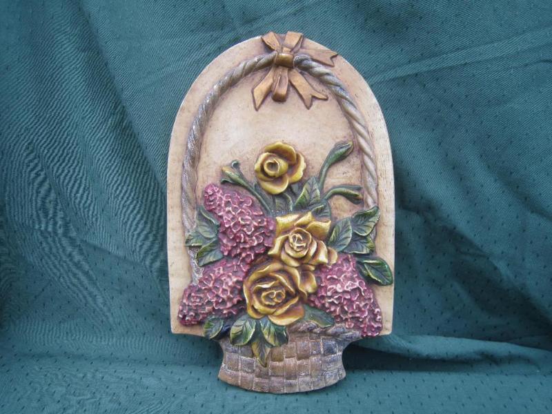 lot 156 image: Clay wall hanging flower basket ...