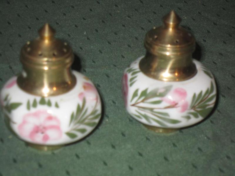 lot 176 image: Floral Salt and Pepper...