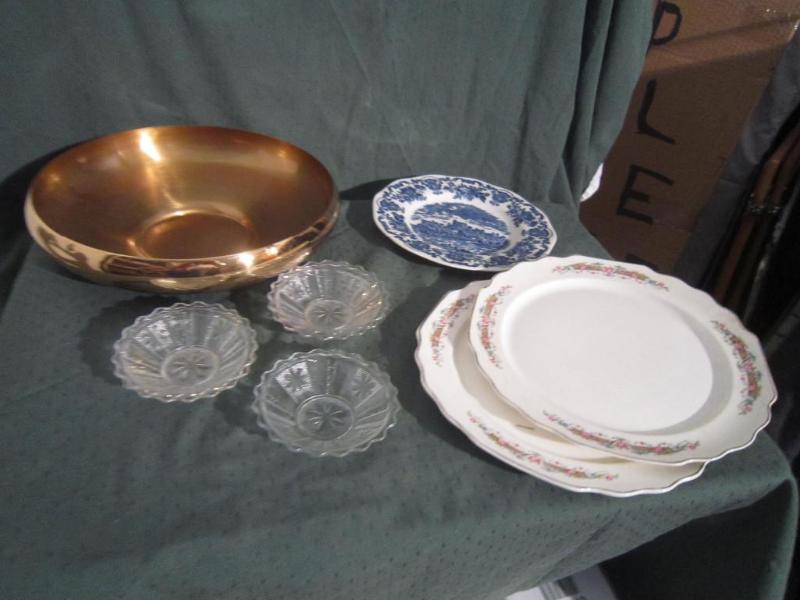 lot 213 image: Copper Bowl and misc box of 7 piec...