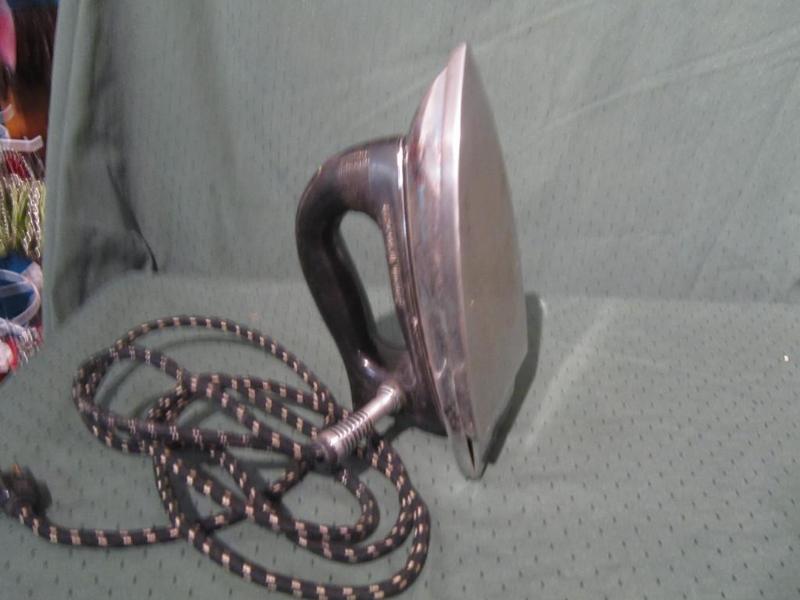 lot 246 image: Sunbeam Ironmaster model a-4 &nbsp...