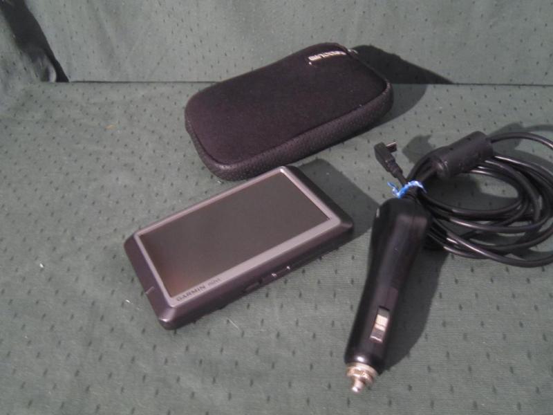 lot 251 image: Garmin GPS can 310 1gs131619 Like n...