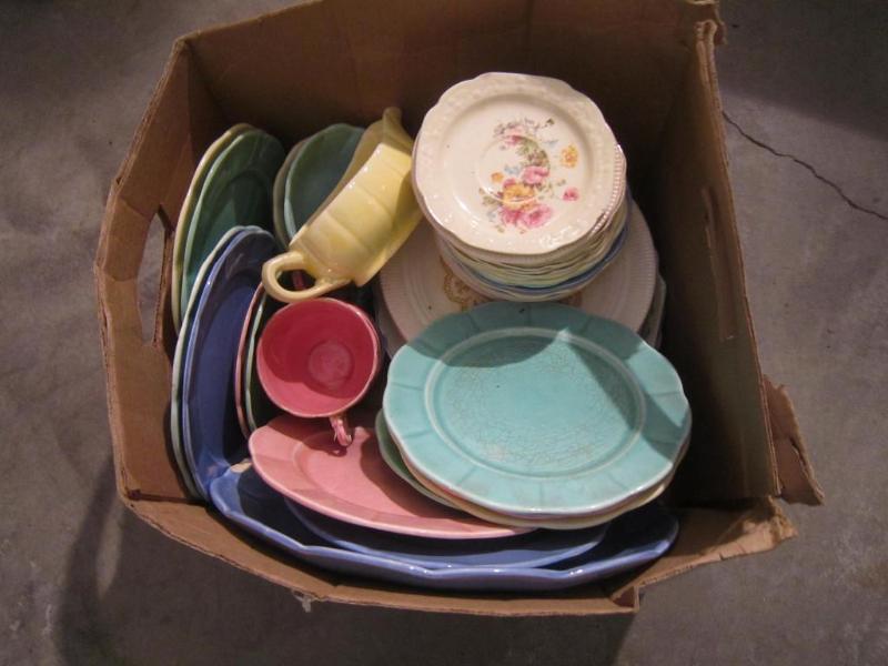 lot 255 image: Box of Mosiac parts chipped dishes...
