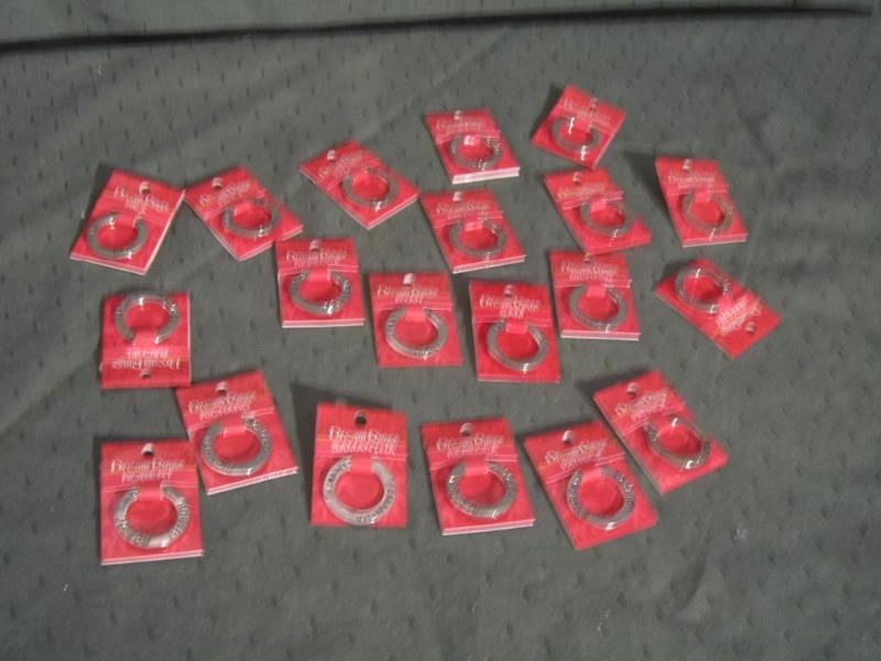 lot 256 image: NEW 20 Dream Rings good for neckla...