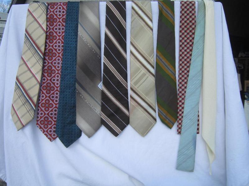 lot 283 image: 10 Ties...