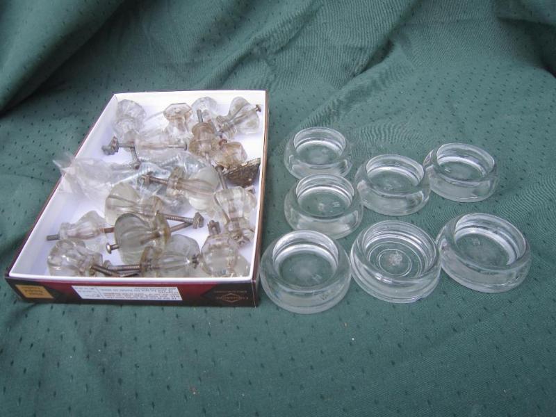 lot 35 image: 7 glass Furniture coasters 1 glass ...