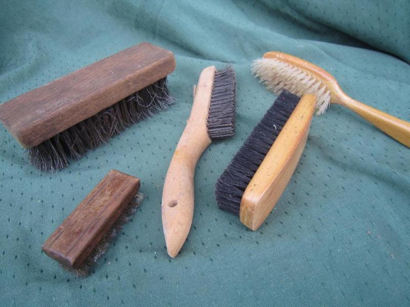 lot 46 image: 5 Old Brushes 2 of them are Wire ...