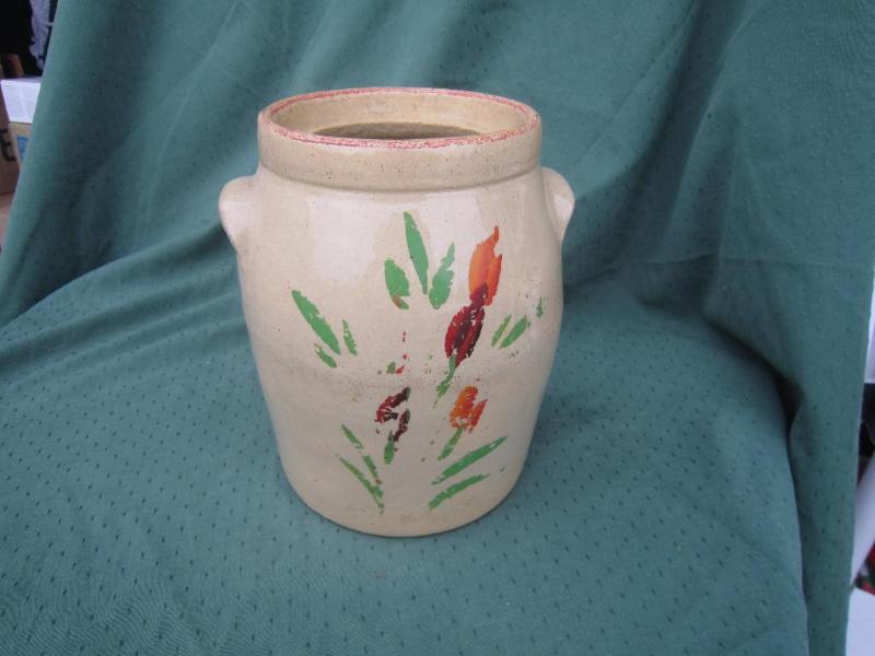 lot 52 image: Cookie jar- no lid 9 x 5 12 ...