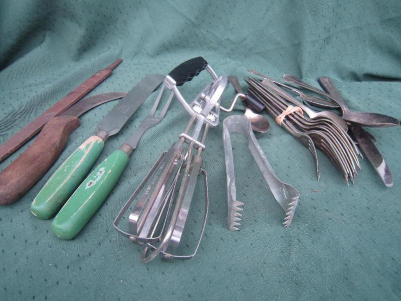 lot 55 image: Misc Utinsils  &nbsp...