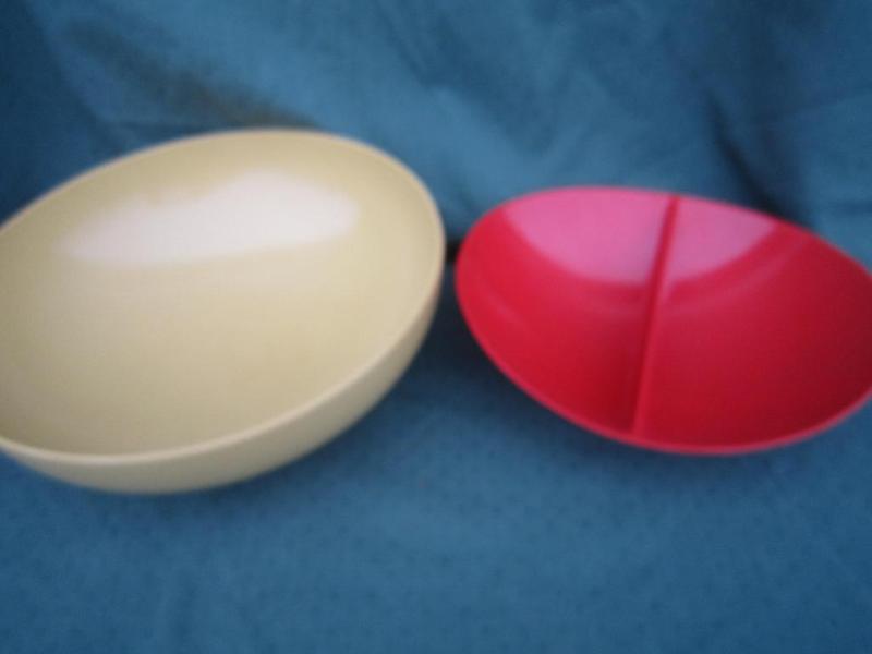 lot 76 image: Florence - Prolon Mixing Bowl and D...