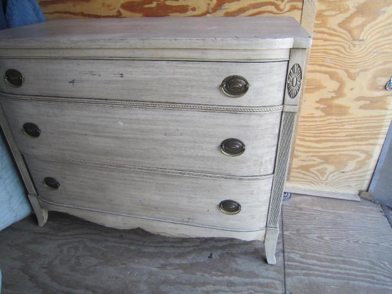 lot 8 image: 3 Drawer Duncan Phyfe Dresser Same ...