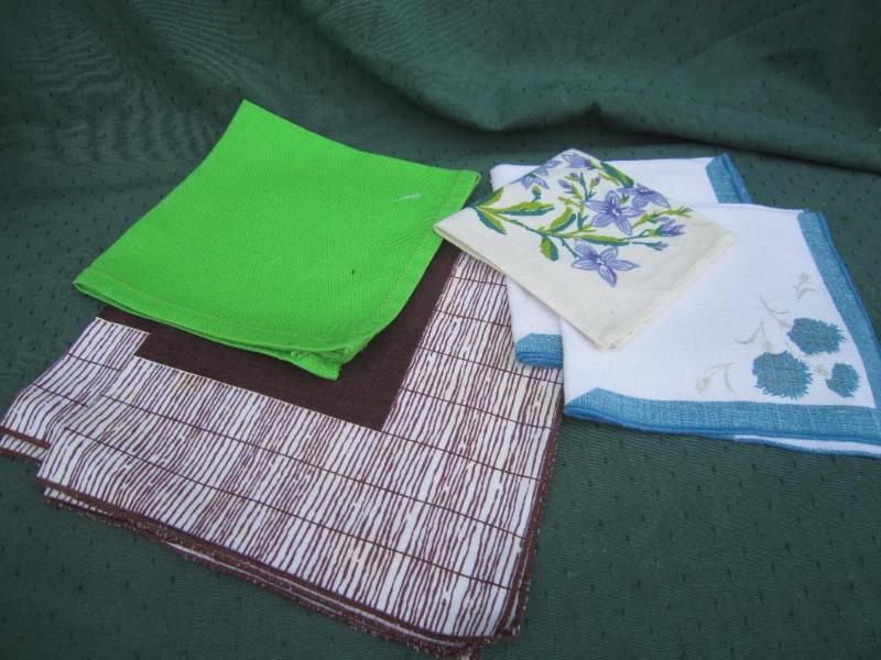 lot 85 image: Old Misc Cloth Napkins...