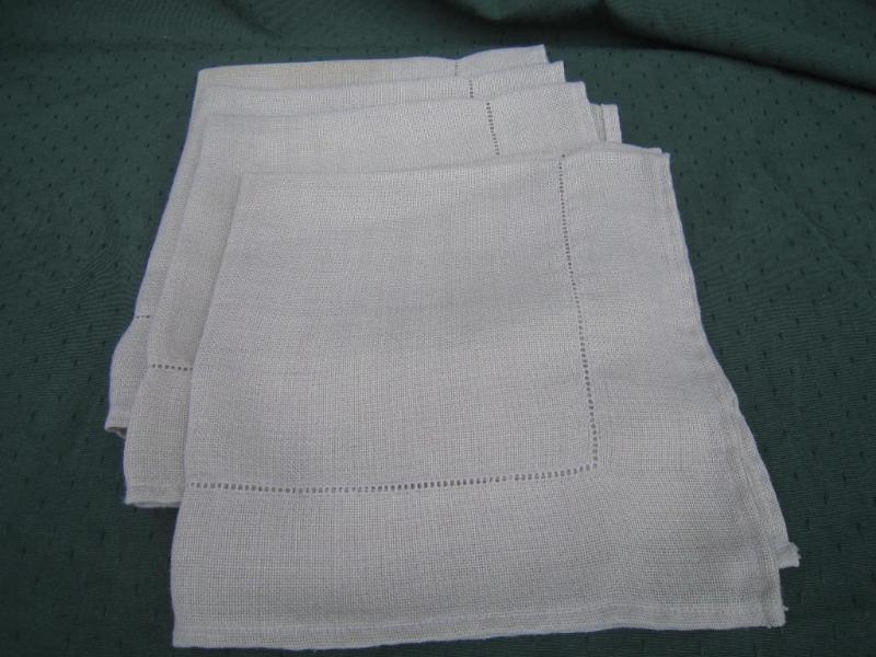 lot 87 image: Set of 4 Linen Napkins...