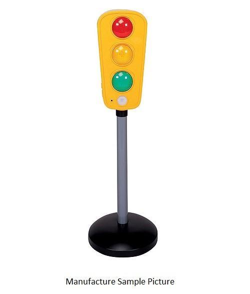lot 137 image: Kids Toy Traffic Light - Has lights...