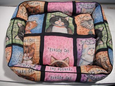 lot 162 image: Two Piece Cat Bed - 24 x 19 x 4 - R...