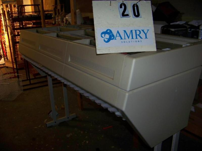 lot 18 image: Counter Top Cigarette display case