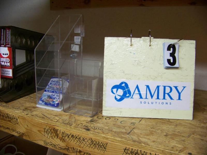 lot 20 image: Clear plastic display cases