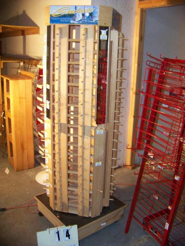 lot 26 image: Glasses display rack