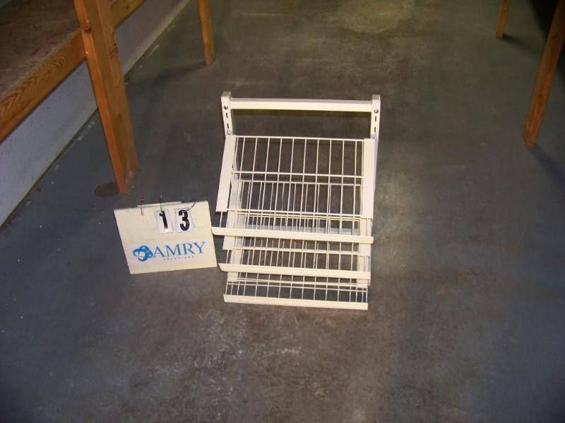 lot 33 image: White metal counter top display