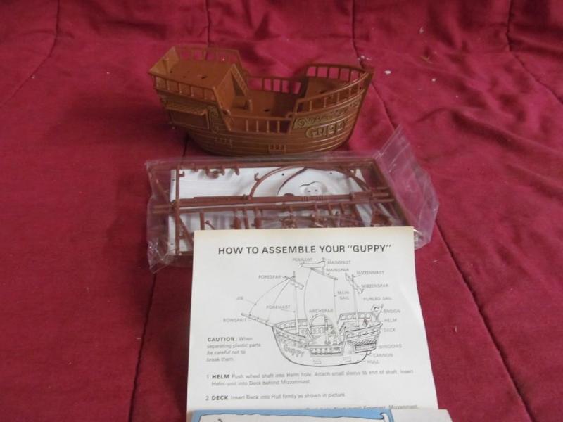lot 103 image: 1967 Captain Crunch Guppy Boat kit,...
