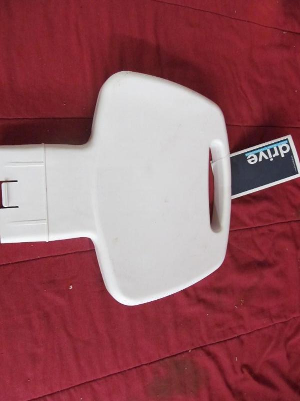 lot 126 image: Premium Series Bath Pack...