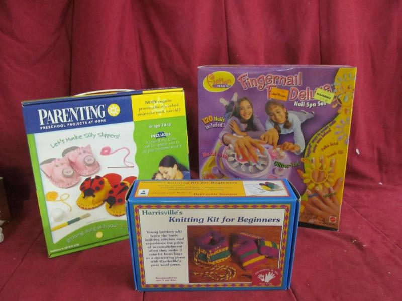 lot 143 image: Fingernail Fun Deluxe, Parenting Pr...