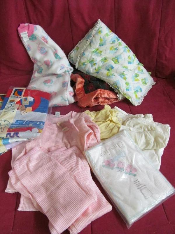 lot 152 image: Box full of childrens clothes -- s...