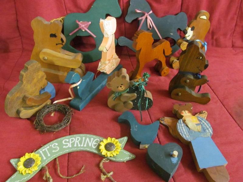 lot 172 image: Box of Wood Figures - Bears, Pony, ...