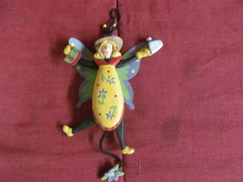 lot 191 image: Garden Angel...
