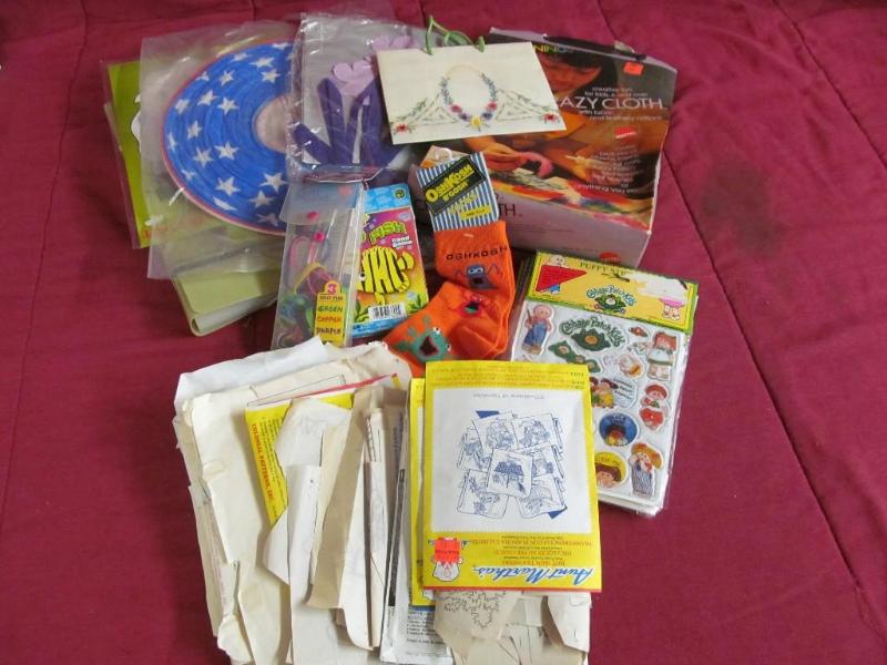 lot 205 image: Patterns, Gift Bags, Stickers, Craf...