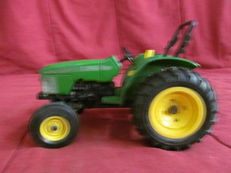lot 240 image: 8" Metal John Deere Tractor...